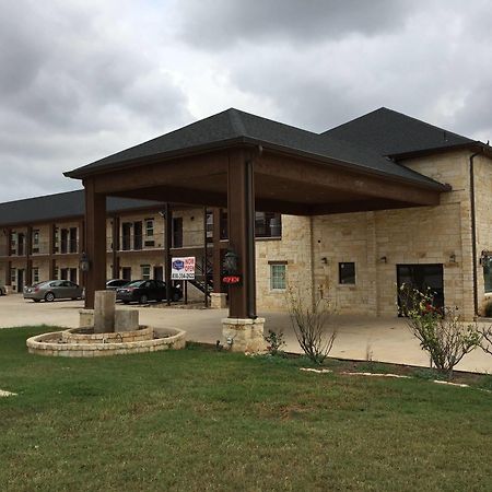 Pearsall Inn And Suites Exterior foto